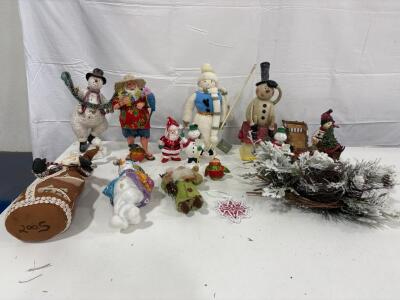 Christmas and Holiday Decorations Set, 15 Pieces, 2005 Marked Item