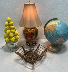 I Give You The World - Globe / Beautiful Working Lamp / Lemon Piece