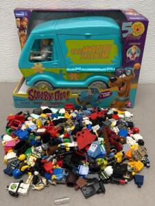 Scooby-Doo Mystery Machine 50th Anniversary Playset with Fred Figure