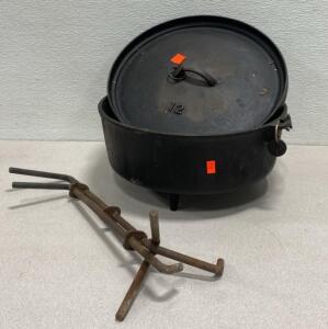 Cast Iron Pot (12&rdquo;)