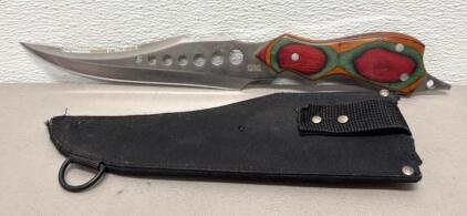 Fixed Blade Knife with Stainless Steel Serrated Blade, Multicolored Wood Handle