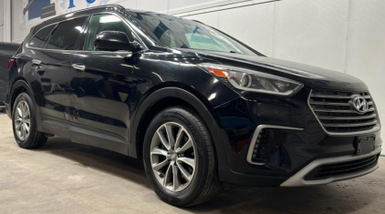 2017 HYUNDAI SANTA FE - AWD!