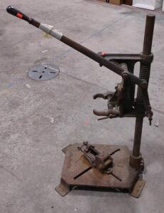 (1) 1900&rsquo;s Antique Drill Press