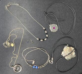 Necklace Lot!!