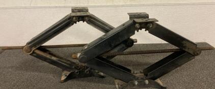 Pair Of Manual Scissor Car Jacks