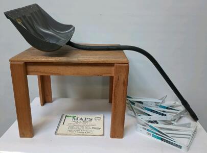 (14) 12" x 8" Heavy Duty Shelf Brackets, 18" Back Saver Snow Shovel, Oak End Table Length=24" Width=19" Height=18"