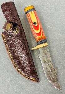 Damascus Steel Fixed Blade Knife with Leather Sheath, Multicolored Wood Handle