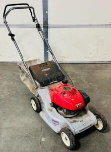 Honda HR173 Push Lawn Mower, 21" Cutting Width, 4.5 HP, Gas Engine