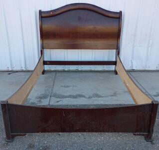 Ashley Furniture Alisdair Wooden Queen Sleigh Bed