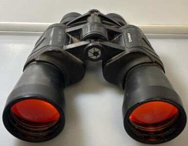 Pair Of Barska 10-30x50 Gladiator Zoom Binoculars