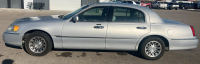 2001 LINCOLN TOWN CAR - HEATED SEATS - 2