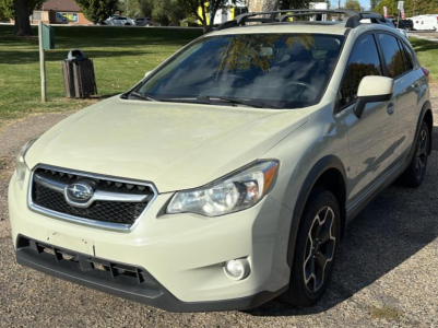 2013 SUBARU CROSSTREK XV - SUNROOF!