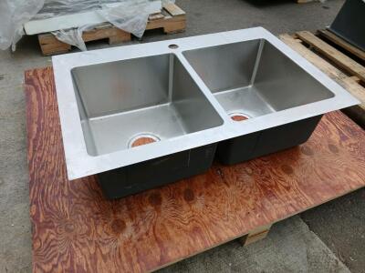 Stainless Steel Double Bowl Undermount Kitchen Sink, 33"x22"x10"