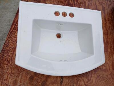 Mansfield Bathroom Sink, White, 3 Faucet Holes, 20" x 17"