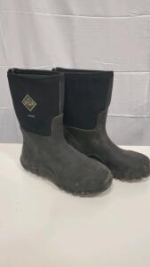 Muck Boot Hoser Classic Boots Men's Size 8 Women's size 9