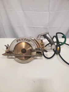 Skilsaw Model 77 Circular Saw, 7 1/4" Blade, 15 Amp, 5,300 RPM