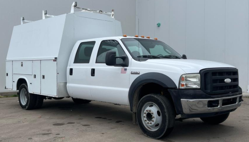 2007 FORD F-550 - TURBO DIESEL! 119K MILES!