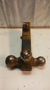 Tri-Ball Tow Hitch