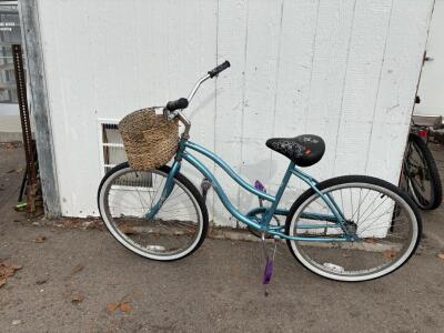Schwinn Mikko 1 Cruiser Bicycle, Light Blue, 26" Wheels, Basket