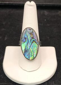 (1) Size 9 Beautiful Abalone Ring