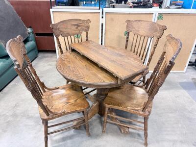 Round Oak Dining Table Set with 4 Chairs, Traditional Style, Includes Leaf