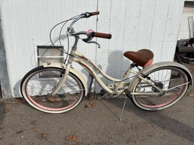Schwinn Fair Lady Cruiser Bicycle, 26" Wheels, Steel Frame, Coaster Brake