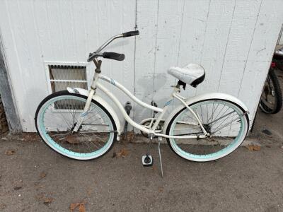 Huffy Cranbrook Cruiser Bicycle, 26" Wheels, Single-Speed, White/Light Blue