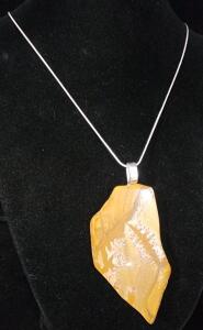 (1) 81.15 Ct. Natural Picture Jaspee Gemstone .925 Necklace