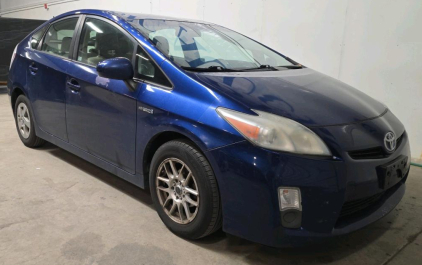 2010 TOYOTA PRIUS - HEATED FRONT SEATS!