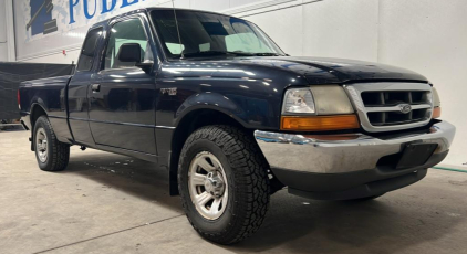 2000 FORD RANGER - 5 SPEED MANUAL TRANSMISSION!