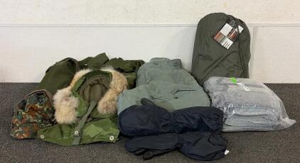 Military Extreme Cold Weather Gear Set, Type F-1B, Size 34, Hood Medium