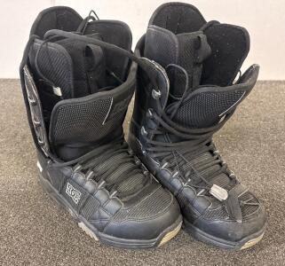 (1 pair) DC SITH 09 Men's Snowboard Boots, Size 10.5 US, Black, Serial 301968