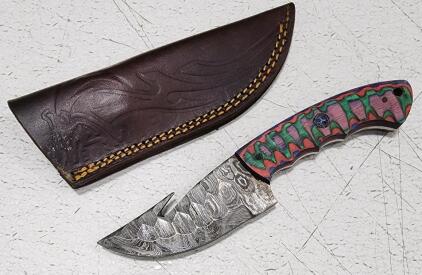 (1) Fixed Blade Damascus Steel Gutting Knife With Wood Handle And Sheath