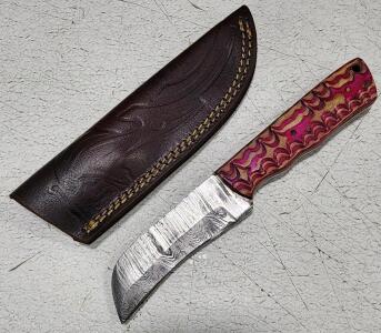 (1) Fixed Blade Damascus Steel Hunting Knife With Wood Handle And Sheath