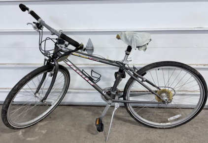 Jamis Citizen Hybrid Bike, Aluminum Frame, 26-Inch Wheels, Grey