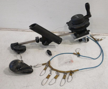 Scotty 1080 Strongarm Manual Downrigger, 24" Boom, Rod Holder