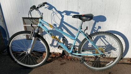 26" Motiv Rockridge Bike (Light Blue)