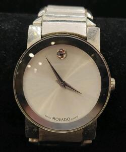 (1) Movado Sapphire Silver Mirror Men's Watch