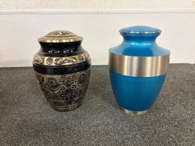 Stunning Vase/Urns
