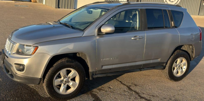 2016 JEEP COMPASS - HEATED LEATHER SEATS