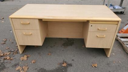Office Desk, 5 Drawers, Light Wood, Lockable Approximately 60 x 30 x 30 inches (152 x 76 x 76 cm)