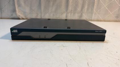 Cisco 1841 Router, 4 Ethernet Ports, Rack Mountable, IPM7V00CRA