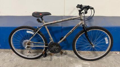 26&rdquo; Free Spirit Iron Mtn Bike (Grey)