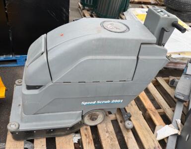 Nobles Speed Scrub 2001 Industrial Floor Scrubber, 24 VDC, Serial: 3201800021659L5
