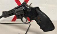 Smith & Wesson Model 586 Revolver, .357 Magnum 4" Barrel - 2