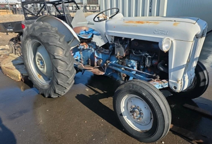 FORD TRACTOR - ADA COUNTY PARKS AND REC!