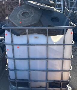 Plastic Water Bin Fir Animals Woth Metal Frame And Rubber Weighted Cone Base Discs