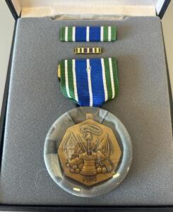 U.S. Army Achievement Medal Set, Bronze Medal W/ Ribbon Bar & Lapel Pin