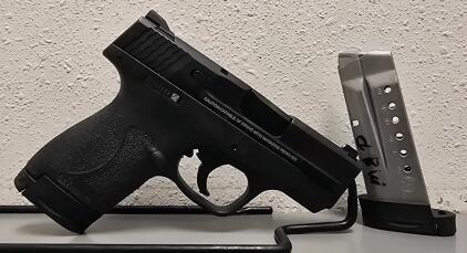 Smith & Wesson M&P 9 Shield M2.0 9mm Semi-Auto Pistol, 3.1" Barrel, Extra Magazine, HZN1689