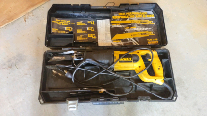 ( OFFSITE) DeWalt DW303 6.5A Corded Reciprocating Saw w/ Case & 7 Blades, 1-1/8" Stroke, 0-2400 SPM